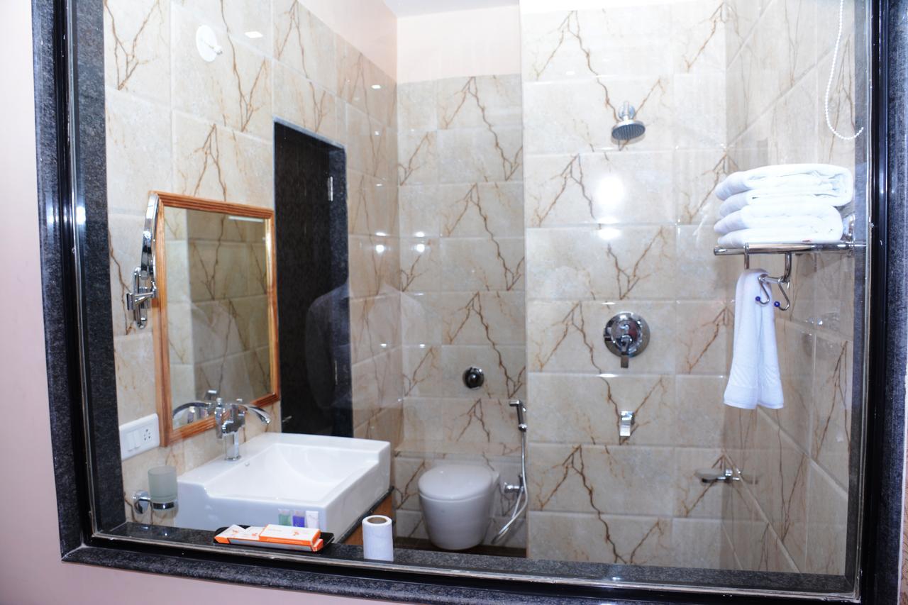 Ratnaa Resort Khamshet Exteriör bild